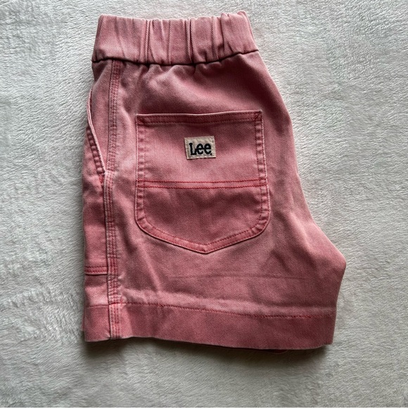 Lee Pink Shorts, 67%cotton, 30% polyester, 3% spandex (Size M ) - Picture 4 of 5